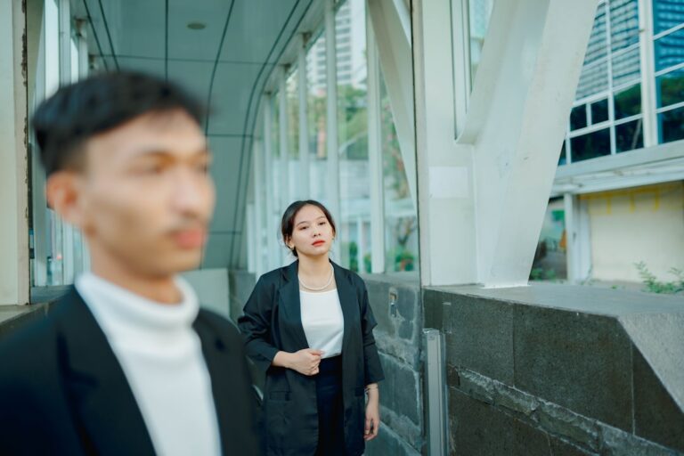 Zarobki na usługach SEO: Jak zarabiać na pozycjonowaniu stron 1 Photo SEO salary survey