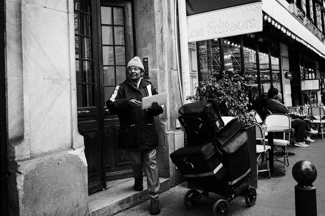 Photo courier services